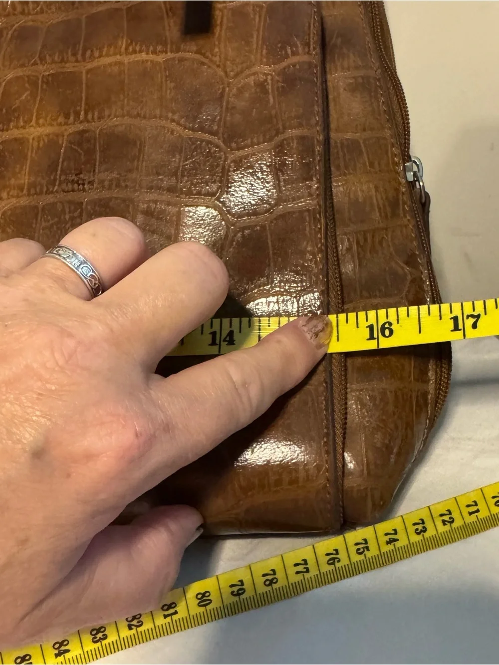 Bueno brown faux leather briefcase crocodile texture Adjustable strap